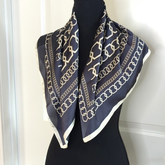 Joseph Ribkoff Scarf Gray Cream Modern Print Large Square Luxury Minimalist - Picture 2 of 12